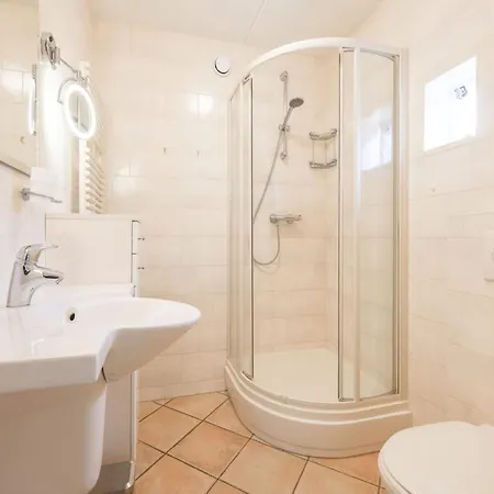 Attractive Close To Forest, Beach, Sea *